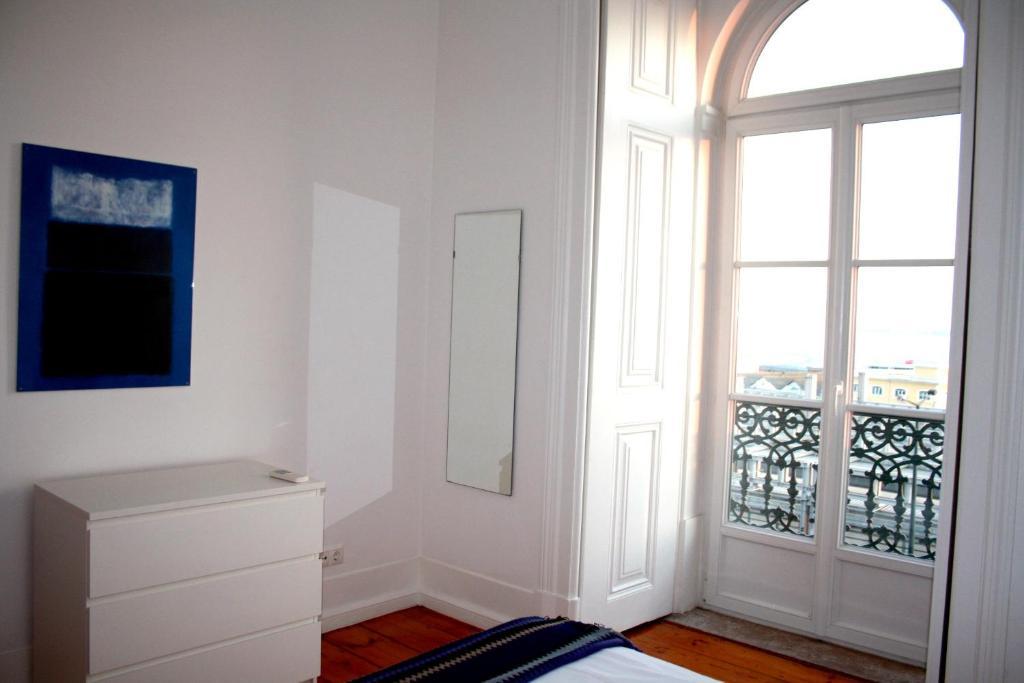 Santos River Apartments Lisbon *